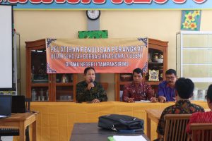 Pelatihan Penulisan  Perangkat Ujian berstandar Nasional